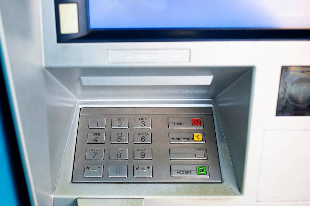 Sprogimas Kelmėje: apgadintas bankomatas