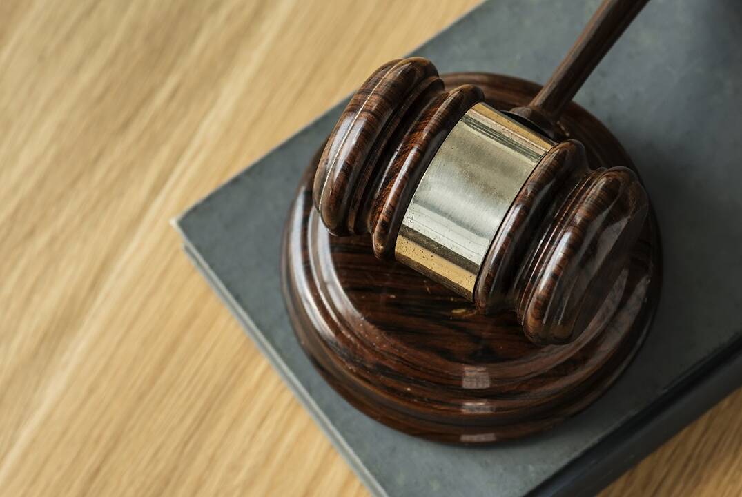 Jonavos rajono tarybos narys lieka nuteistas „čekiukų“ byloje, netenka pareigų