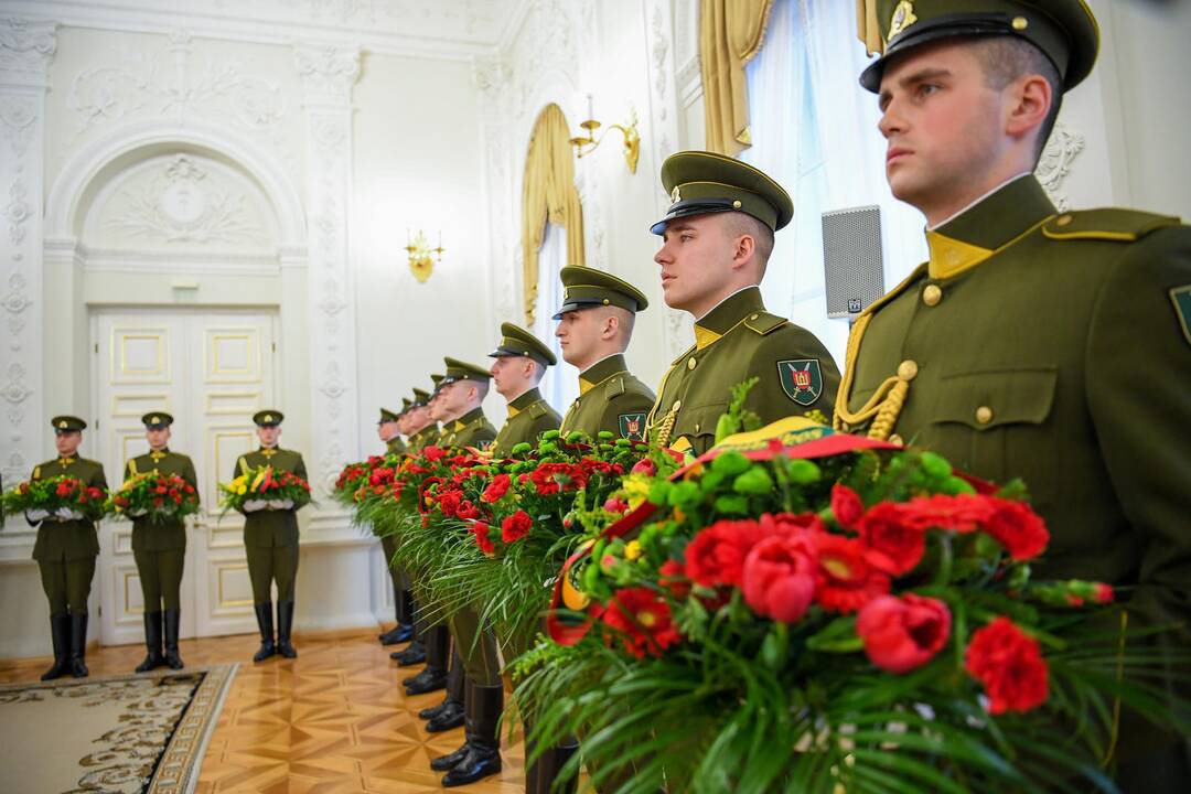 Prezidentūroje pagerbti Vasario 16-osios akto signatarai