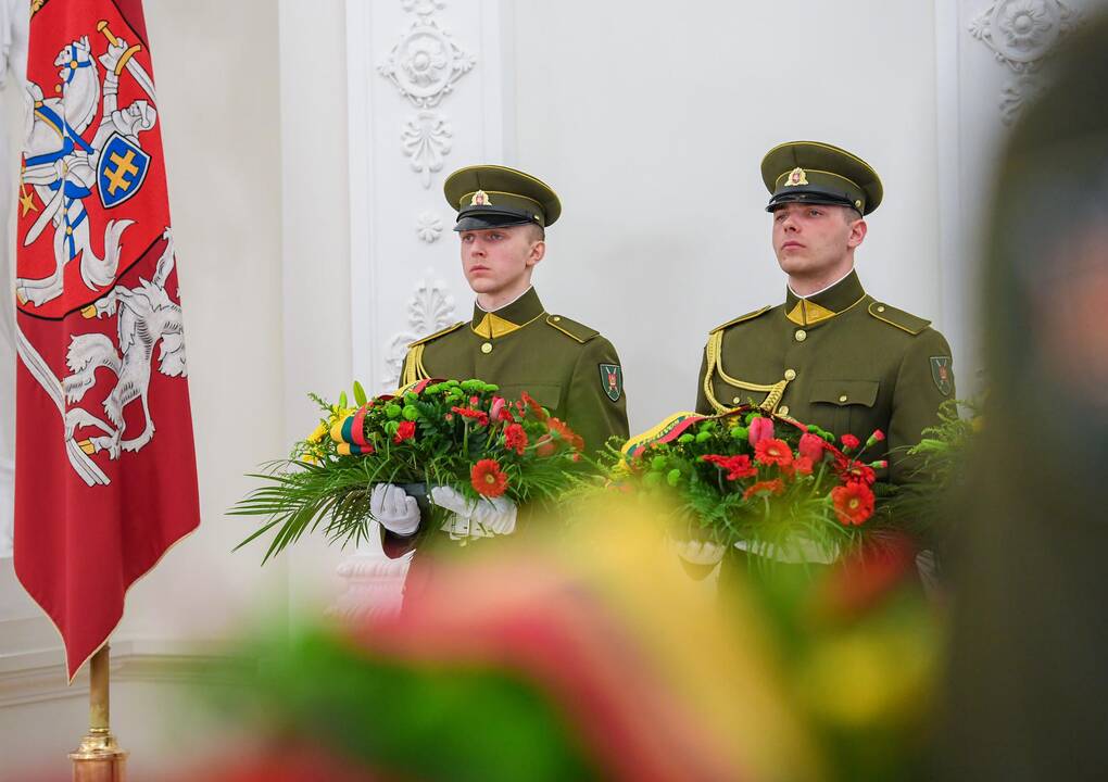 Prezidentūroje pagerbti Vasario 16-osios akto signatarai