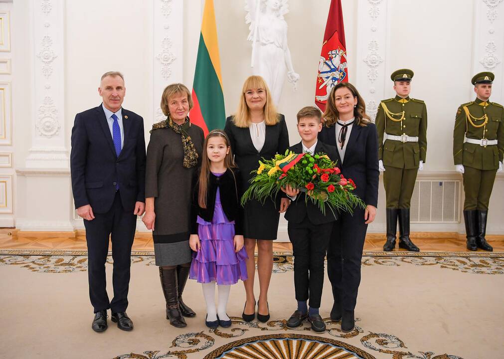 Prezidentūroje pagerbti Vasario 16-osios akto signatarai