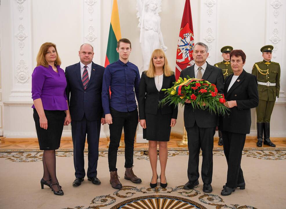 Prezidentūroje pagerbti Vasario 16-osios akto signatarai
