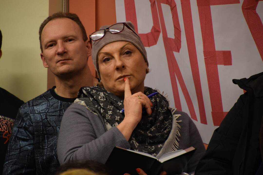 Darbėnų bendruomenės susitikimas su gamyklos atstovais
