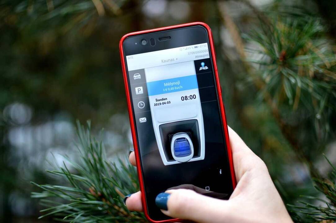 Kaune už automobilio stovėjimą galima atsiskaityti programėle "m.Parking"