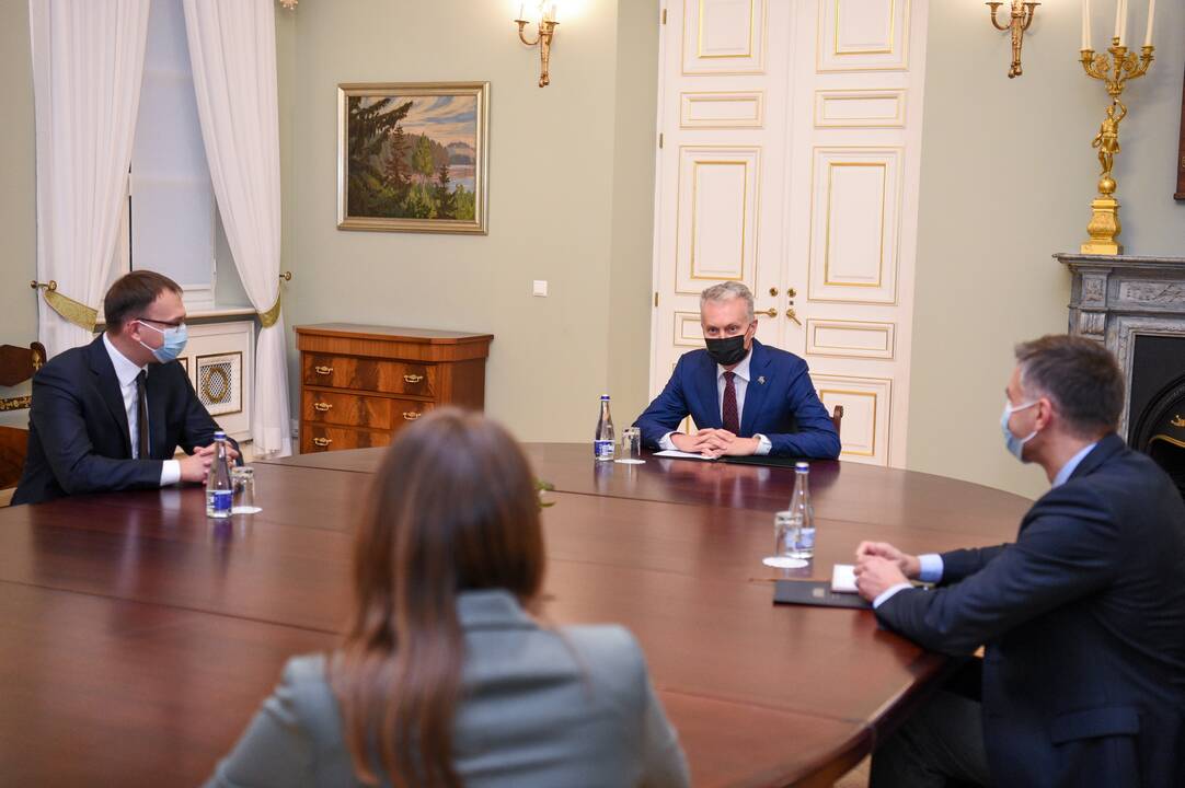 Prezidentas susitiko su K. Adomaičiu