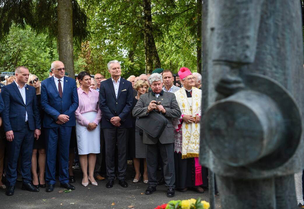 G. Nausėda atidengė A. Smetonos paminklą