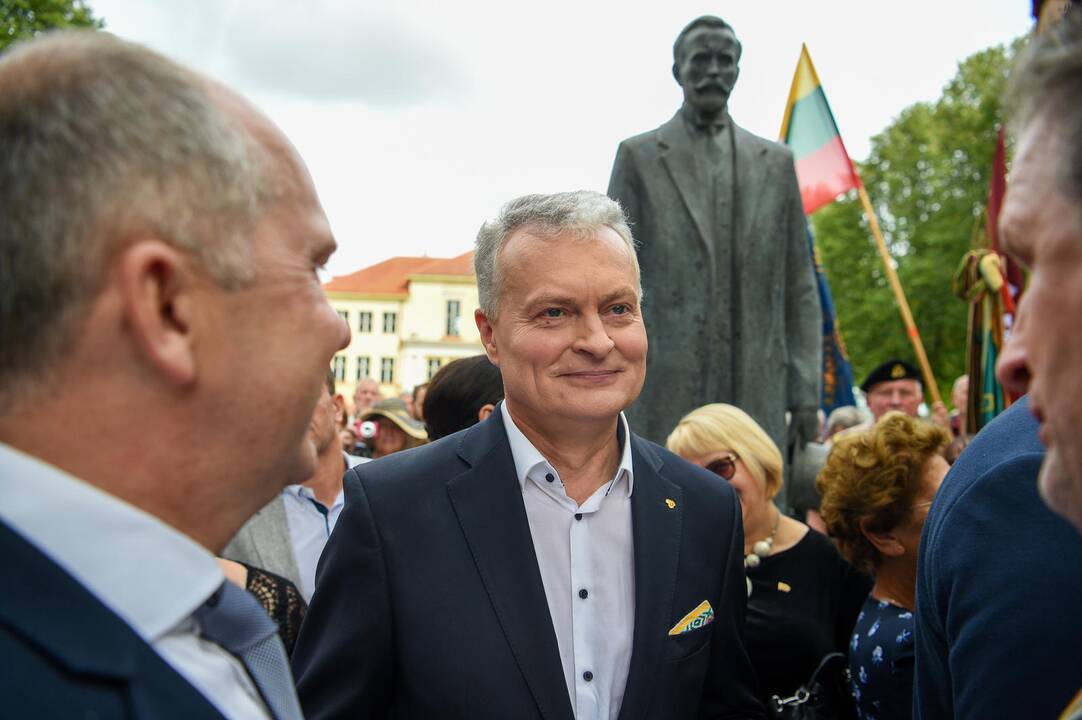 G. Nausėda atidengė A. Smetonos paminklą