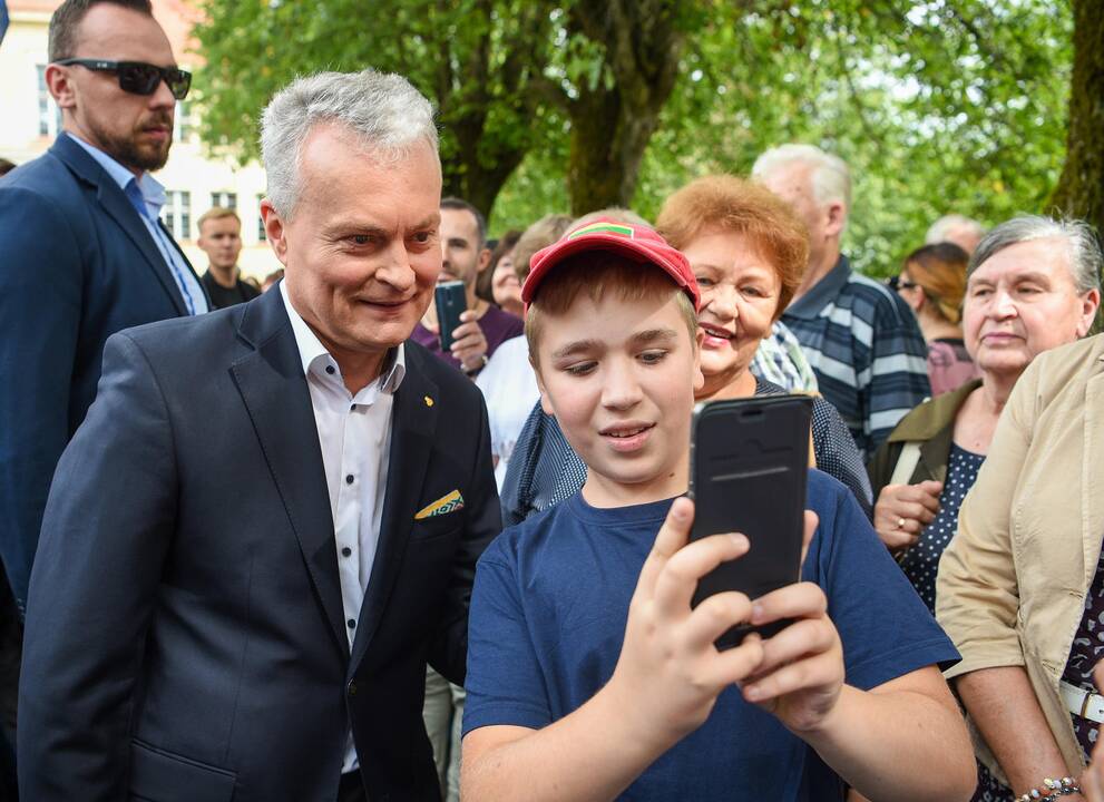 G. Nausėda atidengė A. Smetonos paminklą