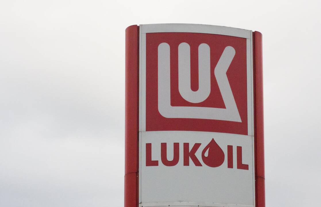 8 mln. eurų afera: gauja degalus pirko iš „Lukoil“