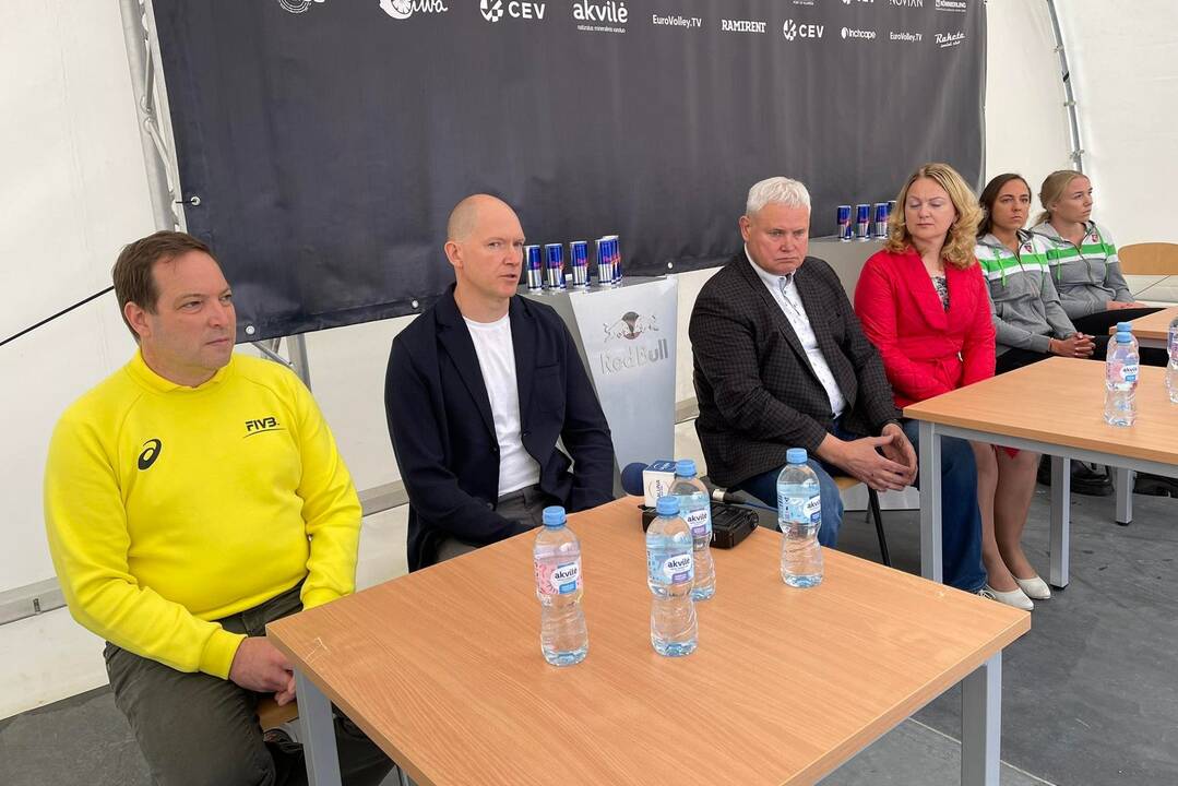 Įvyks: paplūdimio tinklinio nugalėtojai paaiškės sekmadienio vakarą.