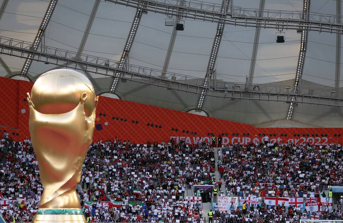Europos komandos futbolo čempionate nenešios vaivorykštės spalvų raiščių