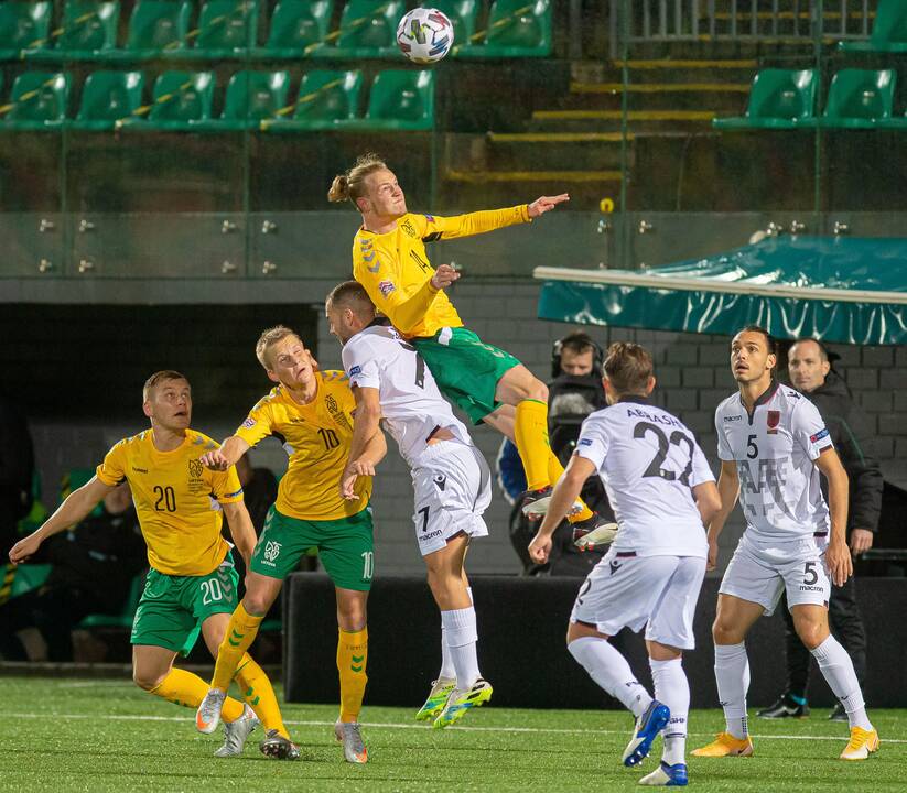 Futbolininkai sezoną užbaigs svetur