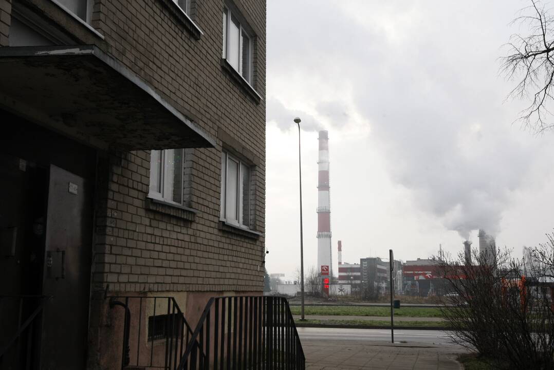 Klaipėdiečiai skundžiasi negalintys ilsėtis: iš įmonės teritorijos sklinda garsai