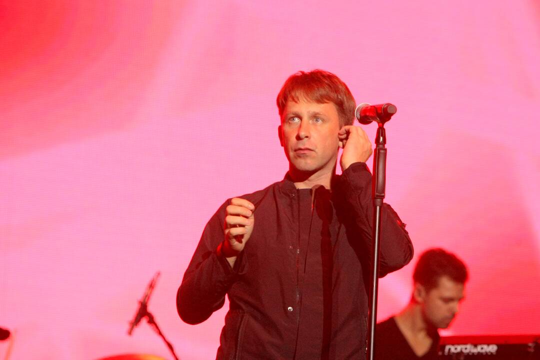 Genezė: E. Dragūno muzikoje įžvelgiama ir persenusių anglosaksiškų muzikinių madų įtaka.