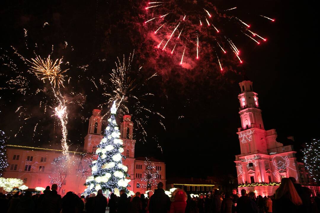 Šventinės Kauno Kalėdų eglės įžiebimo akimirkos
