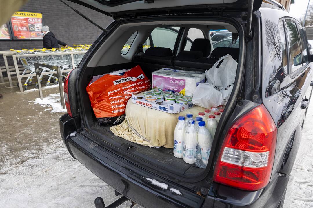 Lietuviai apsipirkinėja Lenkijoje