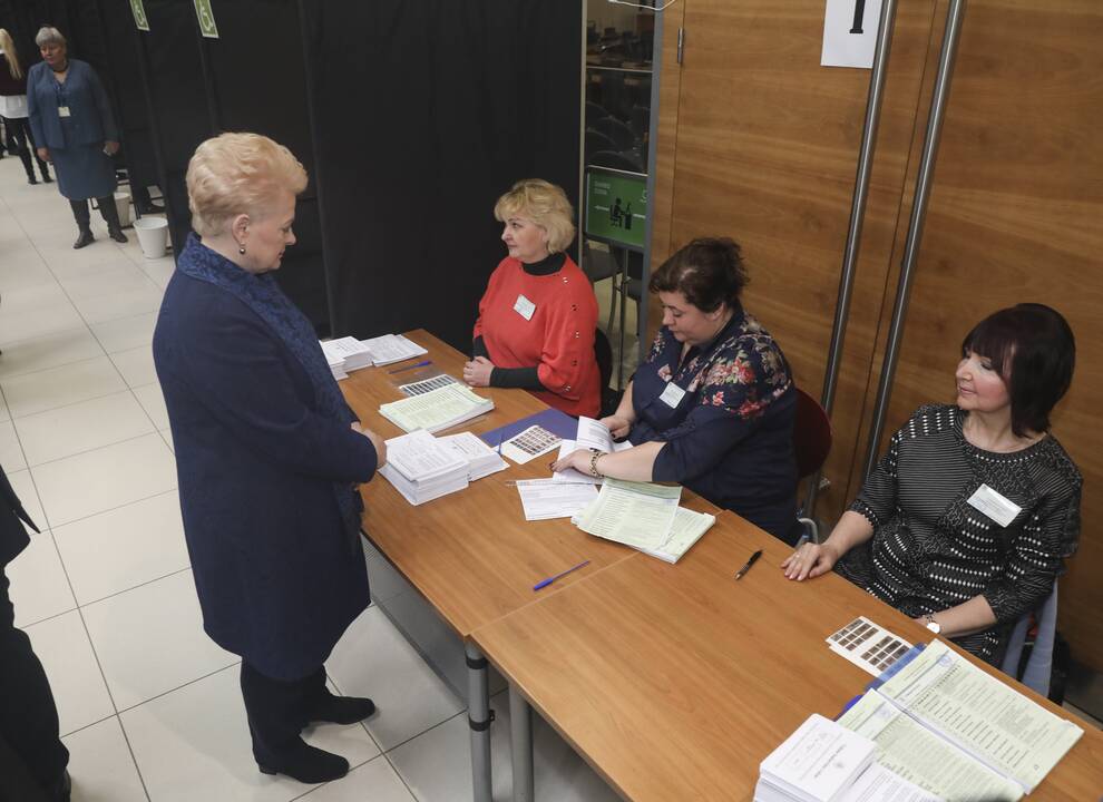 D. Grybauskaitė balsavo savivaldos rinkimuose