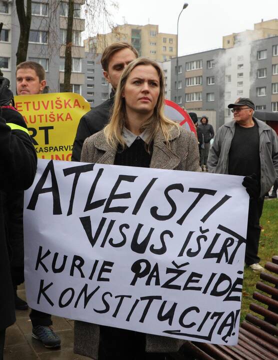 Prie LRT susirinko mitinguotojai