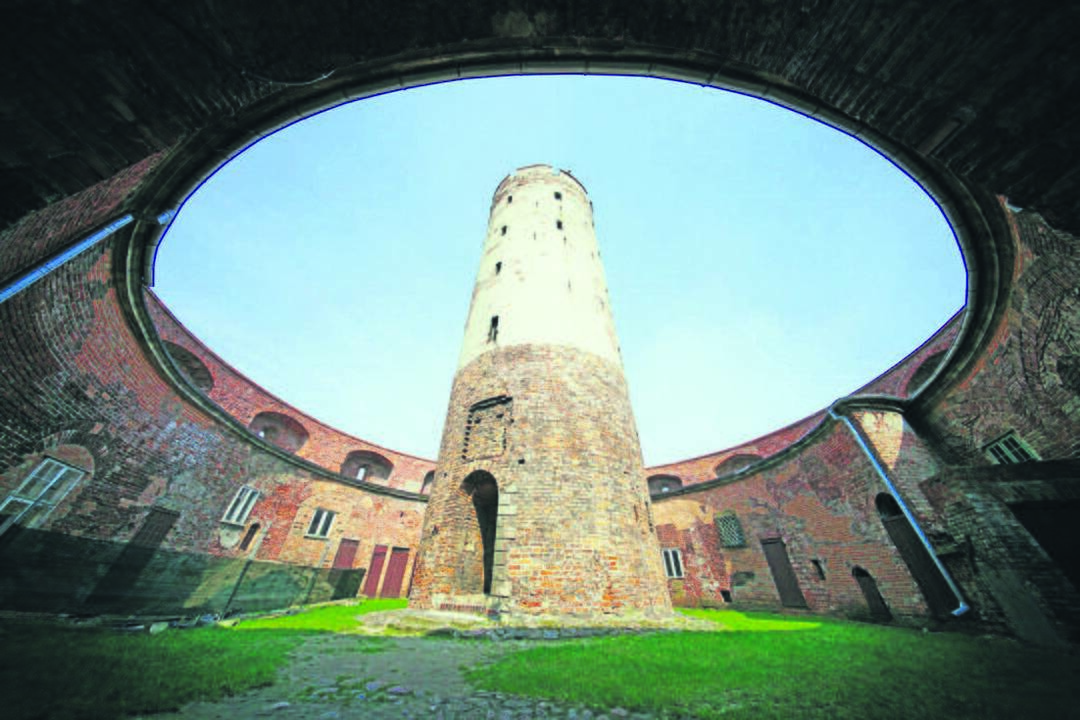 Vieta: Vyslos žemupio tvirtovės kompleksas užima 17 ha plotą.