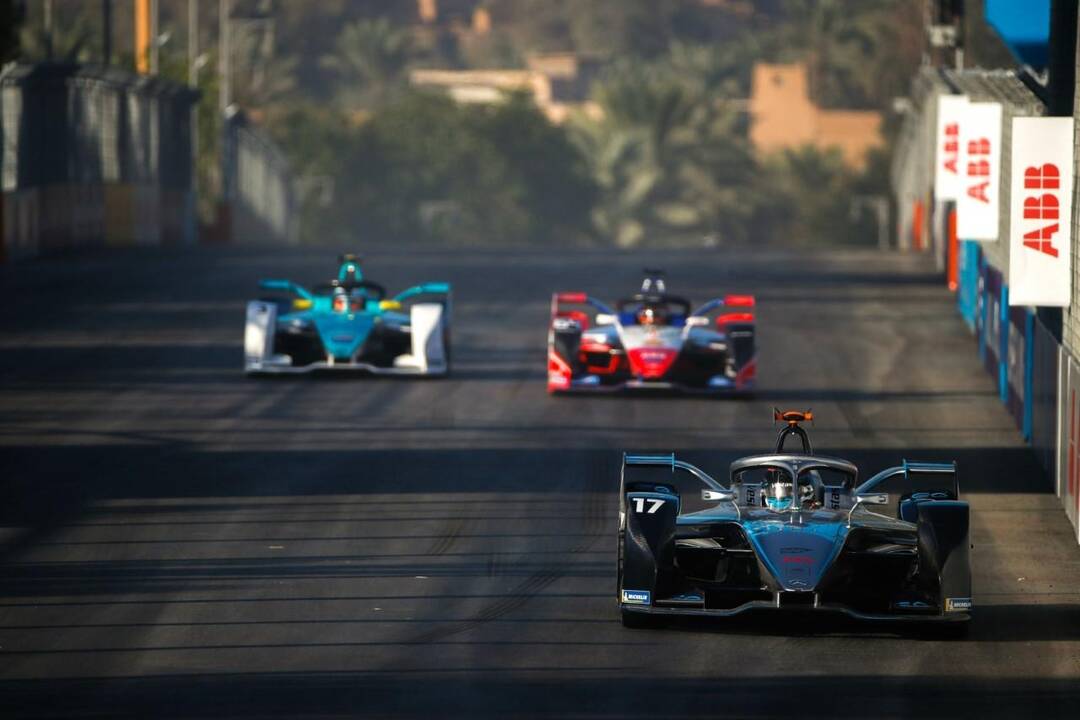 Automobilių sportas – terpė tyrimams ir eksperimentams