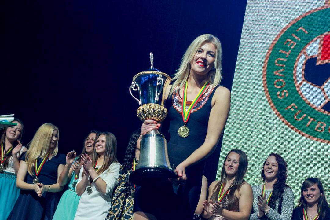 Išdalinti 2014 metų futbolo sezono apdovanojimai