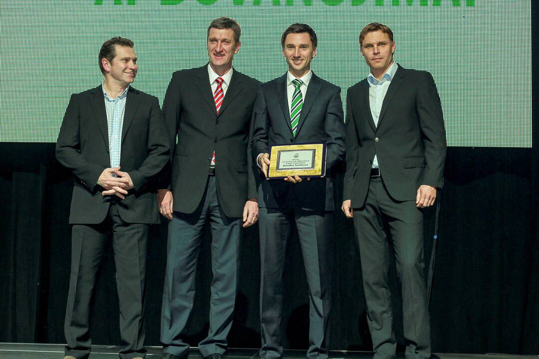 Išdalinti 2014 metų futbolo sezono apdovanojimai