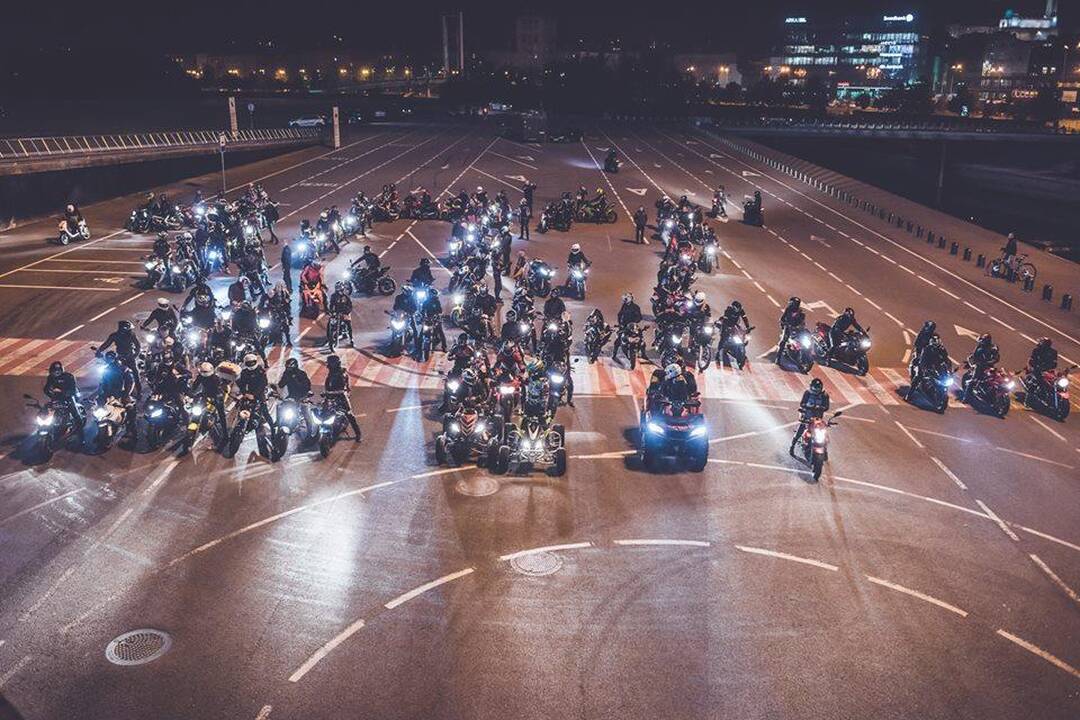 Motociklininkai paminėjo Lietuvos šimtmetį