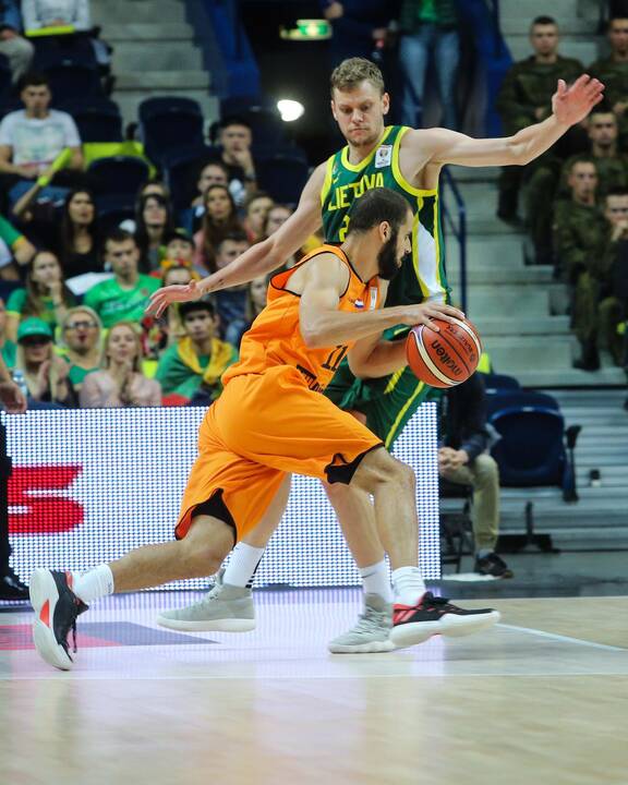 Krepšinis: Lietuva - Olandija 95:93