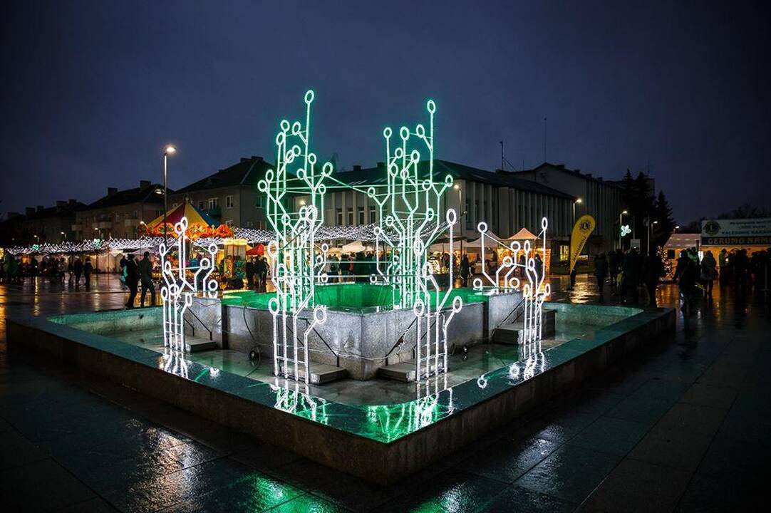 Marijampolėje sušvito Kalėdų eglė