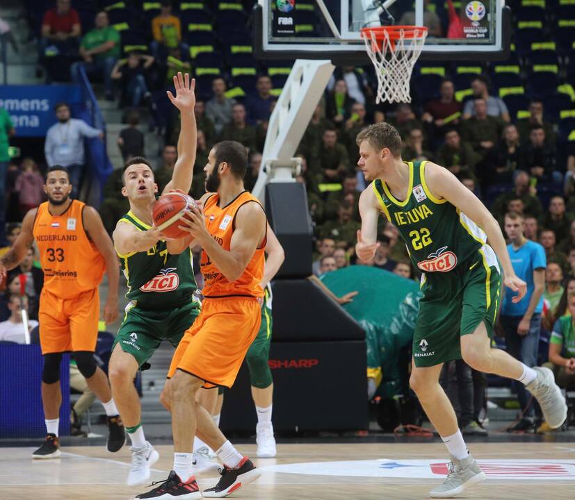 Krepšinis: Lietuva - Olandija 95:93
