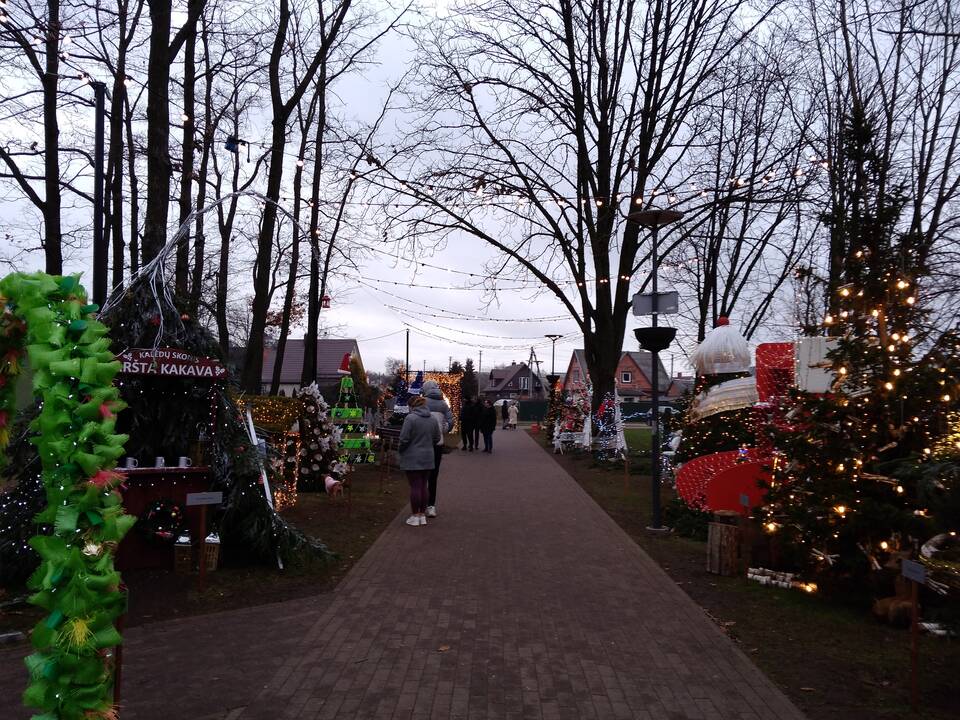 Jonavos Kalėdinių eglučių miestelis