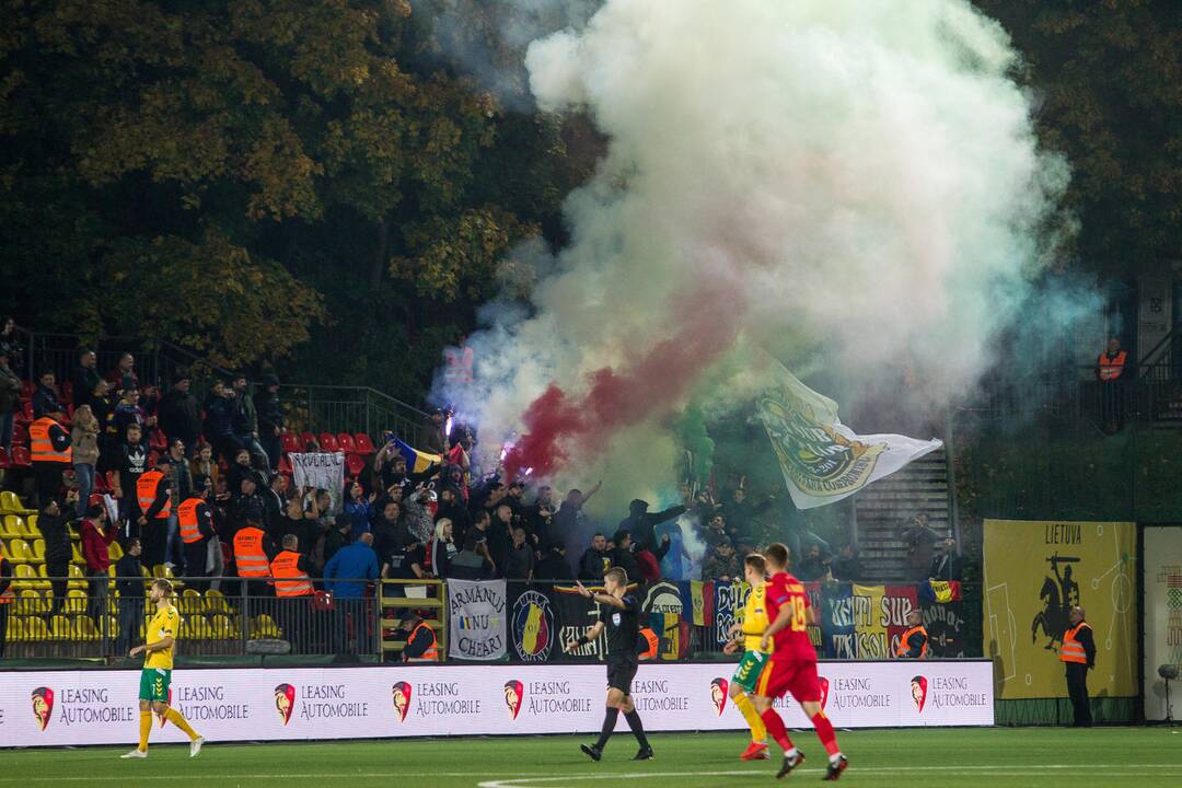 Futbolas: Lietuva-Rumunija 1:2