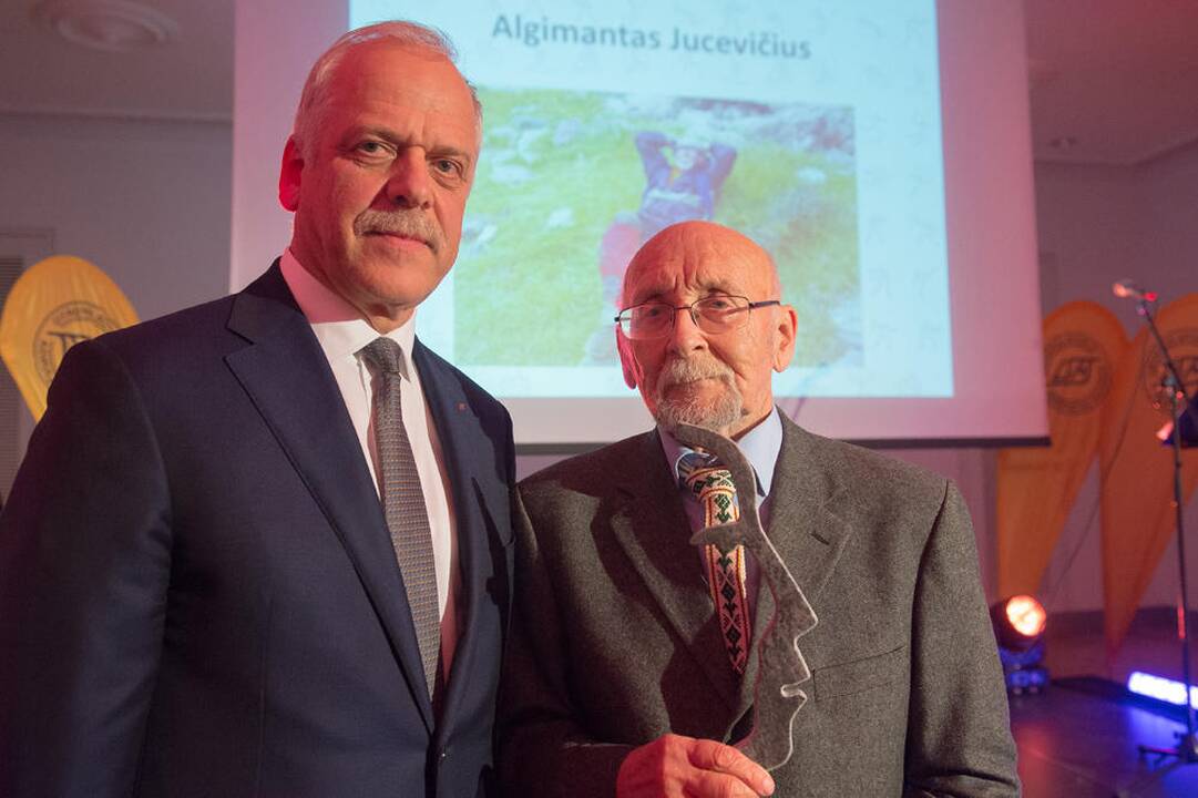 Lietuvos sporto vadybos apdovanojimai
