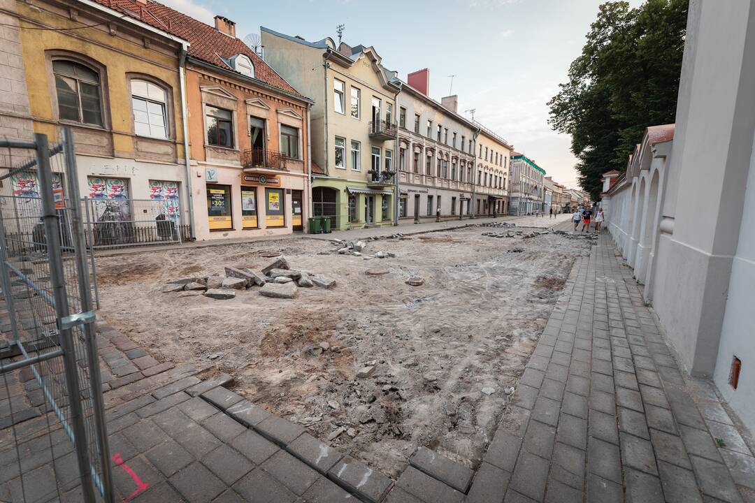 Pradėtas ardyti Vilniaus gatvės grindinys