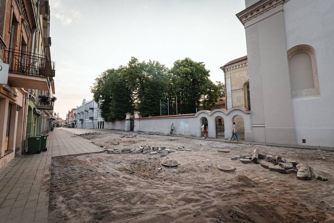 Pradėtas ardyti Vilniaus gatvės grindinys
