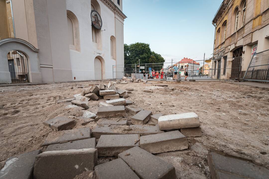 Pradėtas ardyti Vilniaus gatvės grindinys