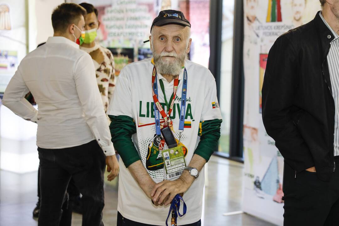 Dokumentikos ciklo „Krepšinio namai“ premjera