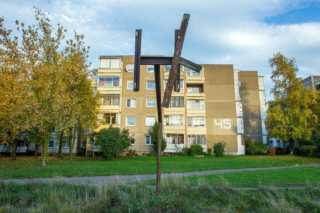 Apleistos krepšinio aikštelės Šiaurės prospekte