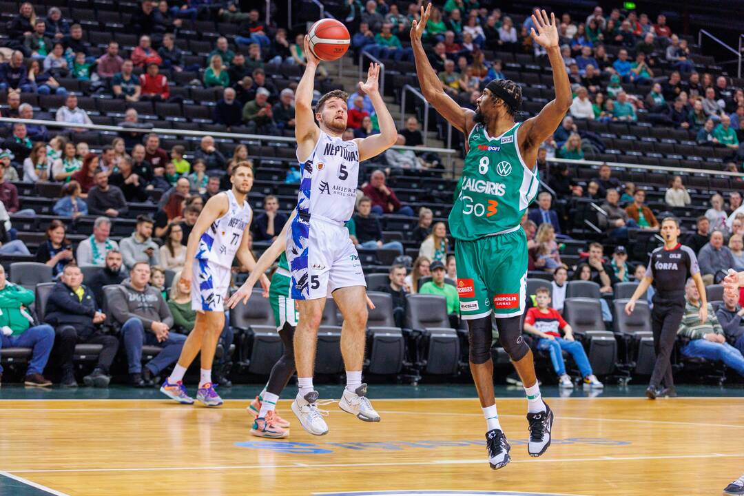 LKL: „Žalgiris“ – „Neptūnas“ 77:46