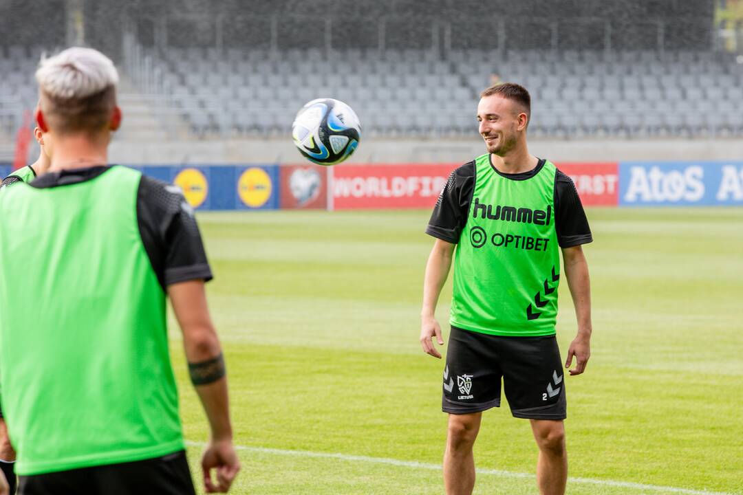 Lietuvos futbolo rinktinės treniruotė prieš rungtynes su Juodkalnija
