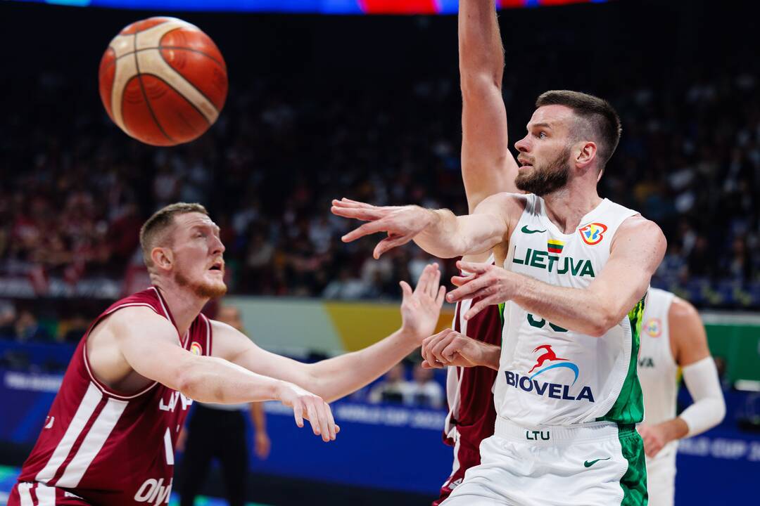 Pasaulio krepšinio čempionatas Filipinuose: Lietuva – Latvija 63:98