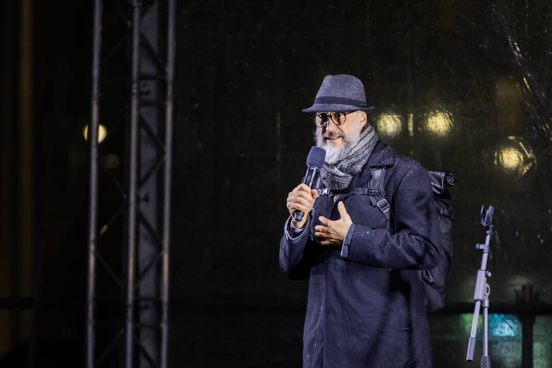 Protestas prie Seimo: „Dešimt tylos minučių“