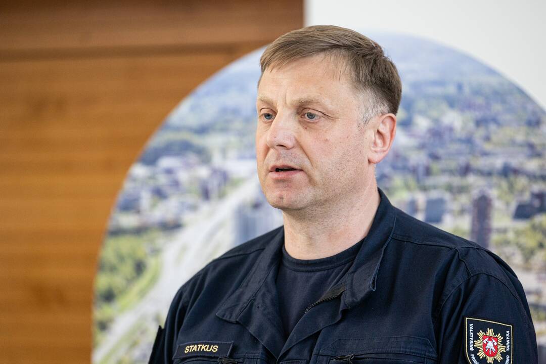 Spaudos konferencija dėl gaisro atliekų rūšiavimo įmonėje