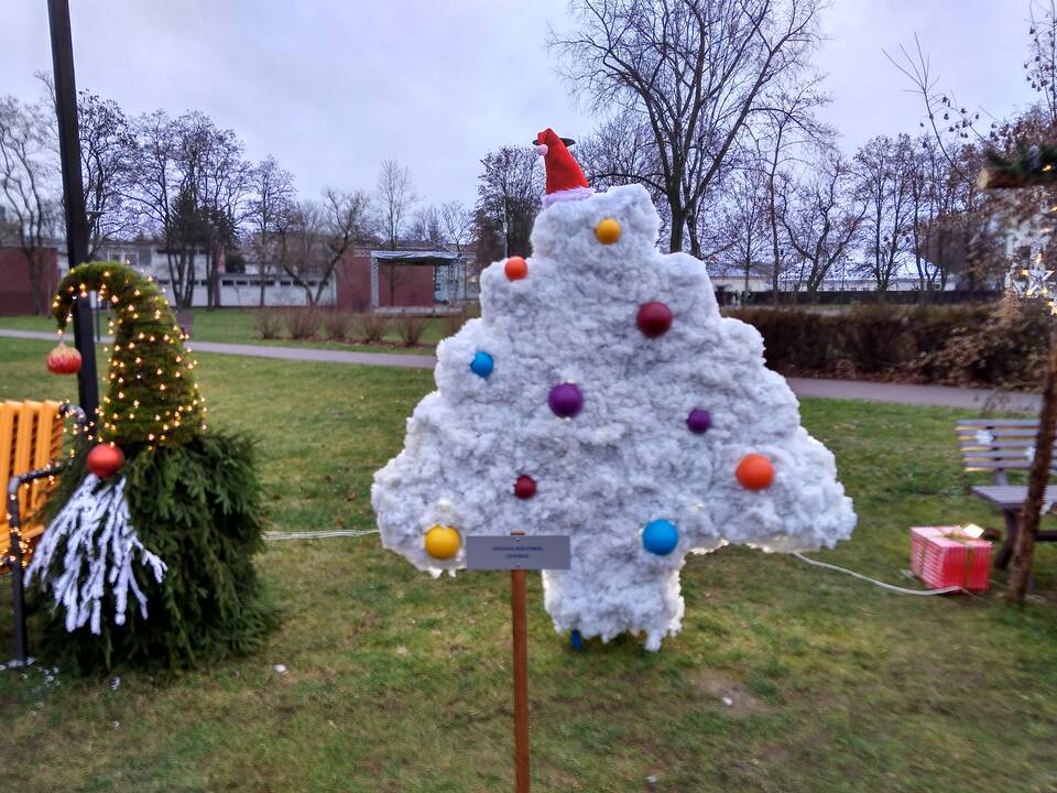 Jonavos Kalėdinių eglučių miestelis