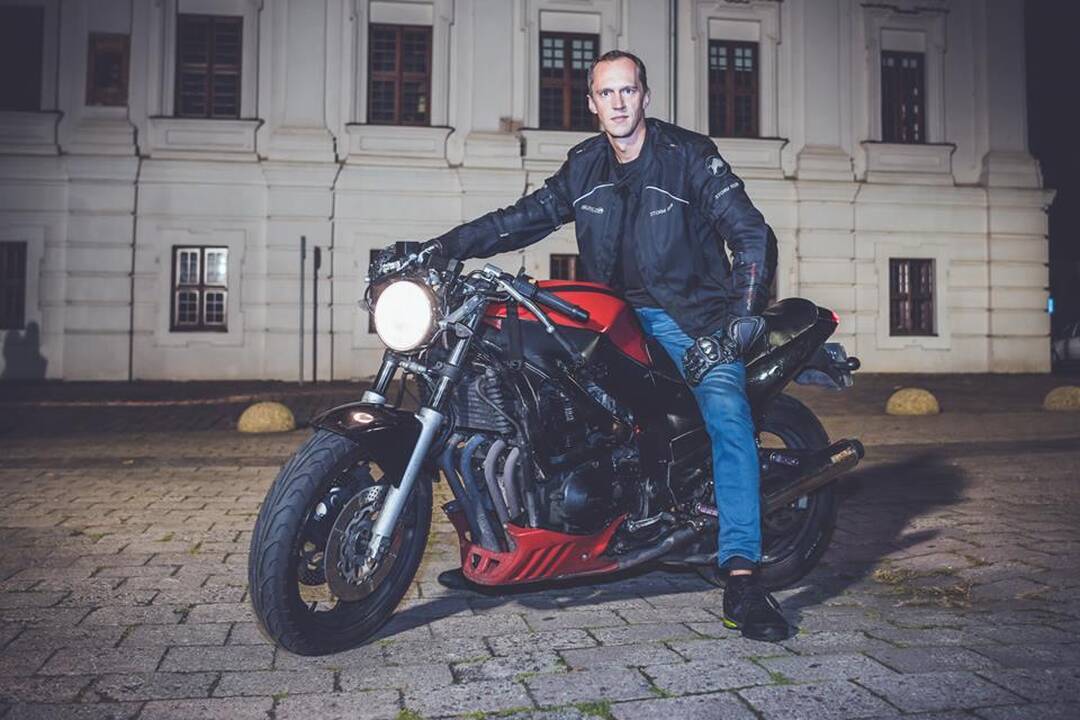 Motociklininkai paminėjo Lietuvos šimtmetį