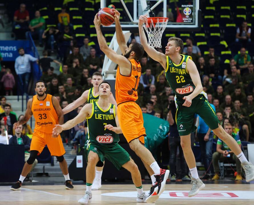Krepšinis: Lietuva - Olandija 95:93