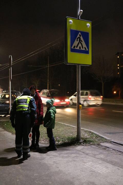 Pareigūnų akcija prie pėsčiųjų perėjų