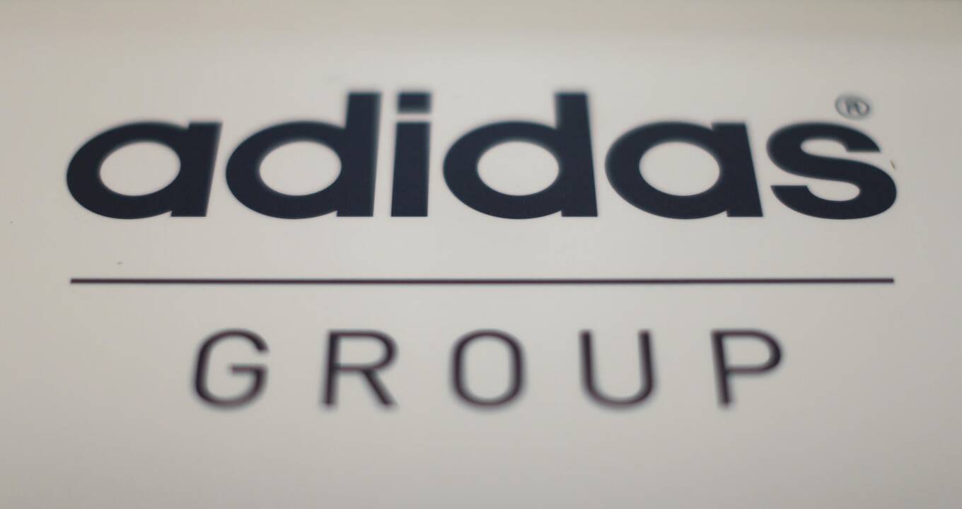 „Adidas“ nutraukė skandalų krečiamos IAAF rėmimo sutartį