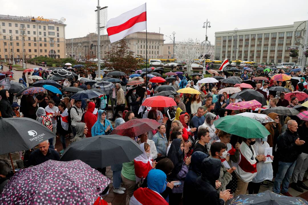  S. Cichanouskajos šalininkai susirinko Minsko centre