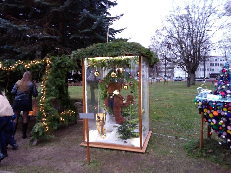 Jonavos Kalėdinių eglučių miestelis